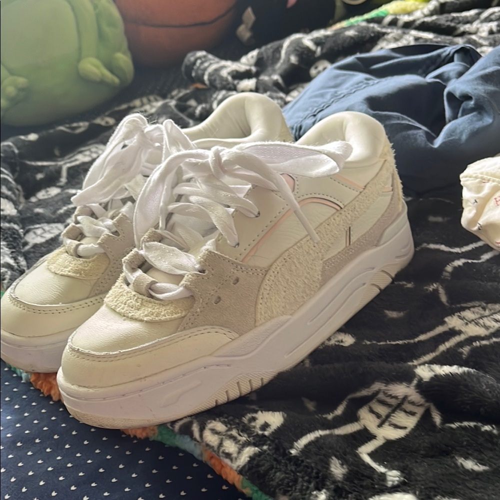 Puma Cream Sneakers
